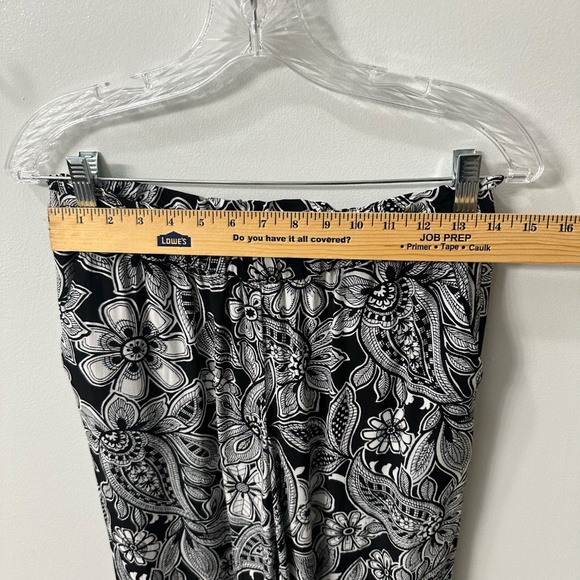 Talbots Wide Leg Crop Palazzo Pants Black/White | Floral | Elastic Waist | Small - Picture 9 of 11
